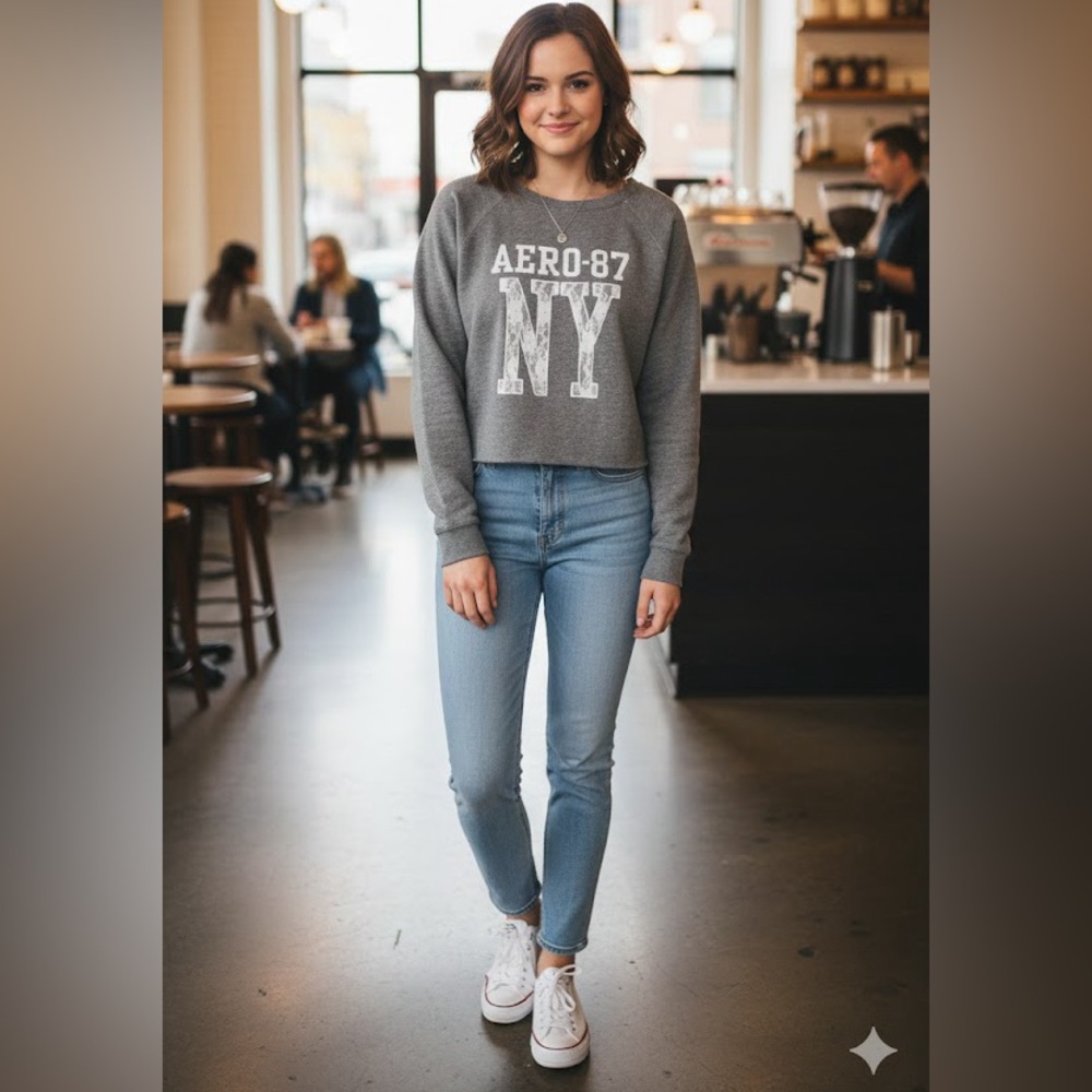 Aeropostale Cropped sweater women’s size medium sweatshirt ,Gray w/white lace*